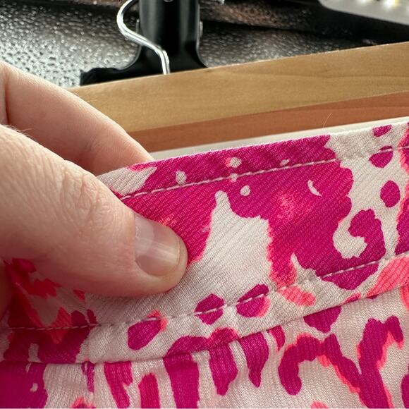 Lilly Pulitzer Liana Mid Rise Shorts in Tons of Fun Magenta‎ Sz 6 - Picture 11 of 14